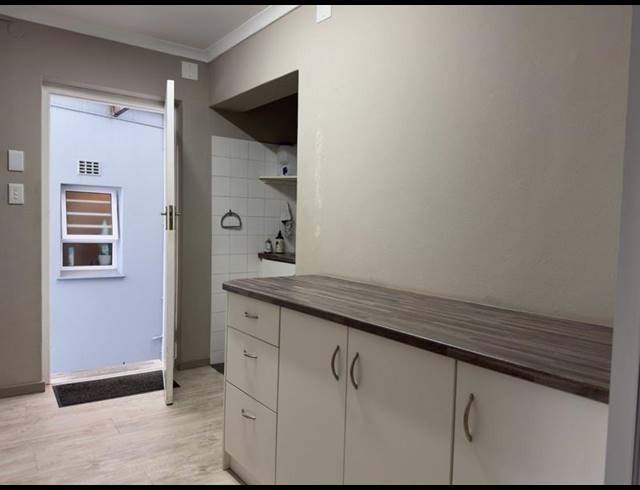 BUSINESS PROPERTY TO RENT IN WYNBERG